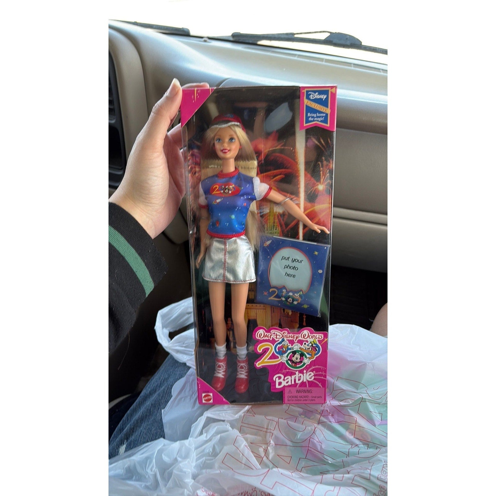 1998 Mattel Barbie Exclusive 2000 Walt Disney World Doll New Millennium #22939