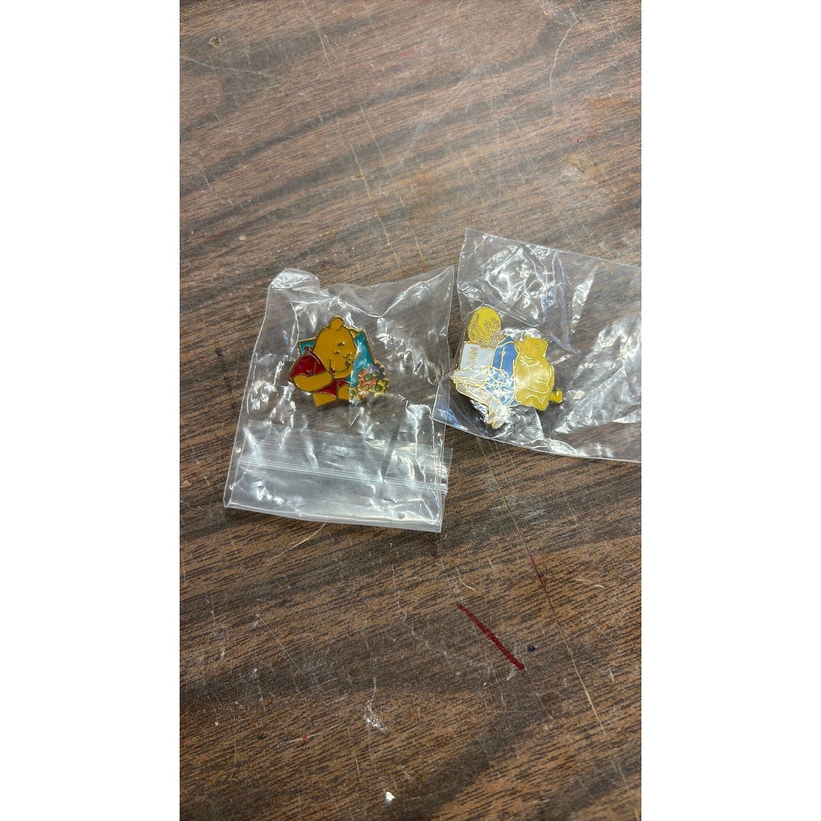Winnie the Pooh Vintage Disney pins - lot of 2