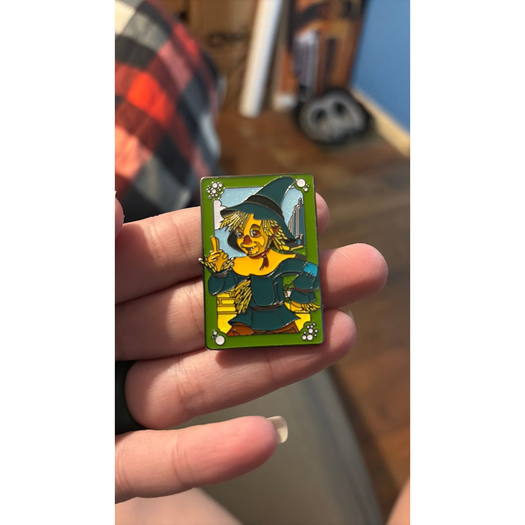 Wizard of Oz Scarecrow Pin - Buckle Down - New