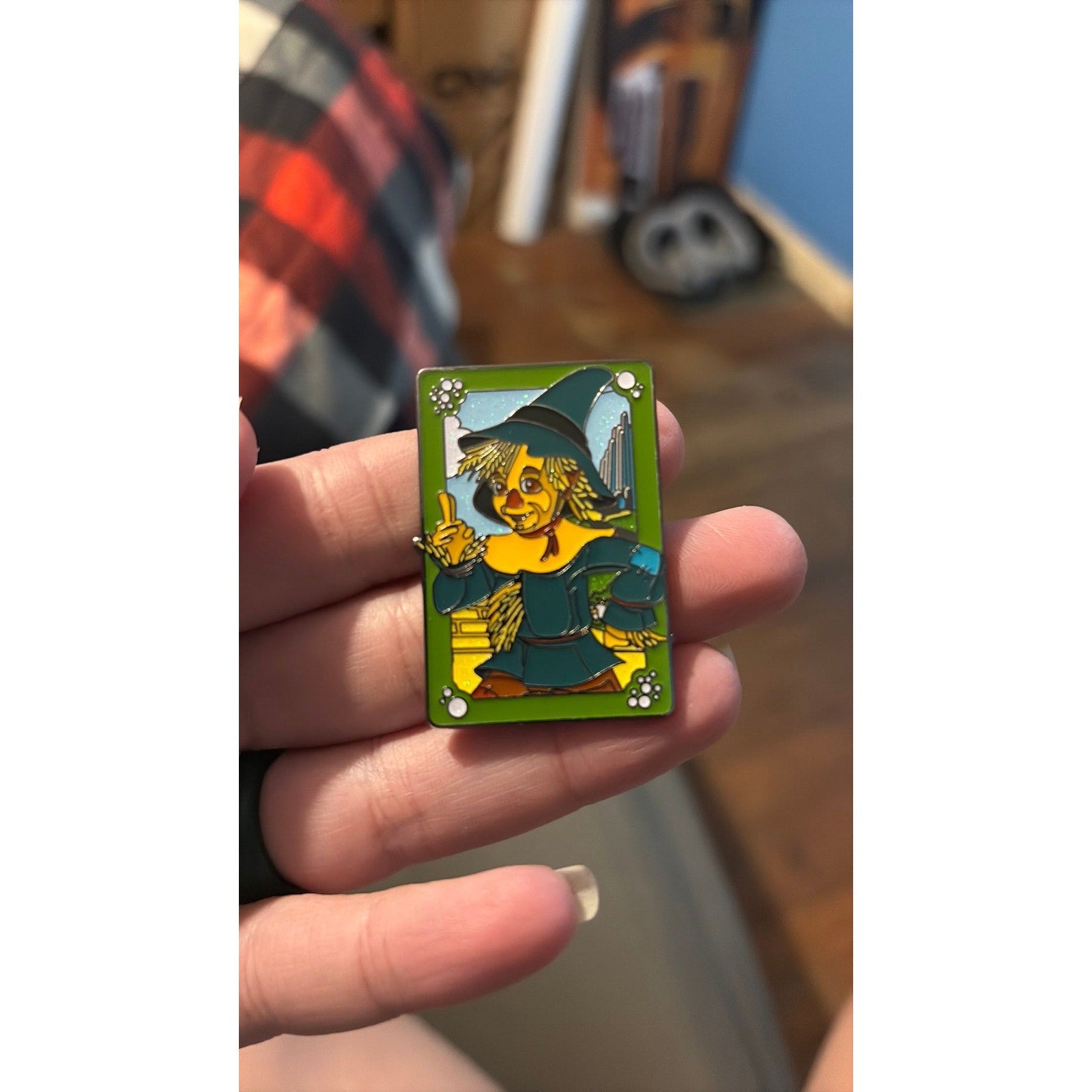Wizard of Oz Scarecrow Pin - Buckle Down - New