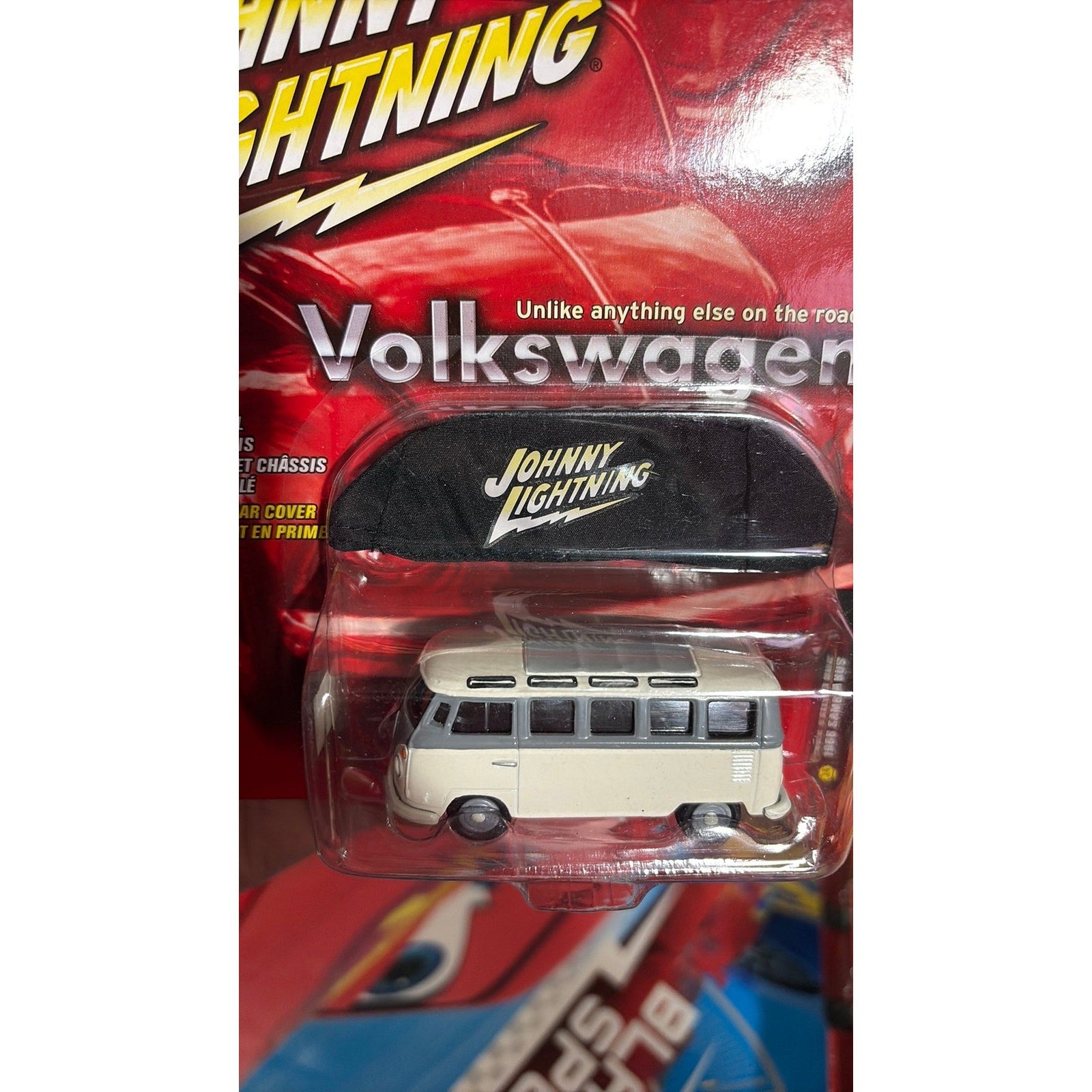 Johnny Lightning Volkswagen 1966 Samba Bus Die Cast w/ Mini Car Cover Grey NEW