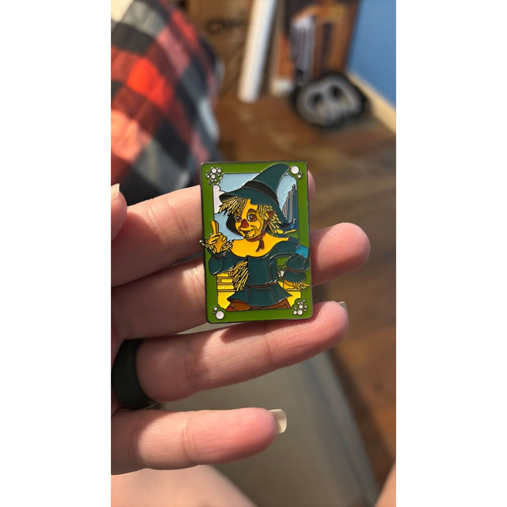 Wizard of Oz Scarecrow Pin - Buckle Down - New