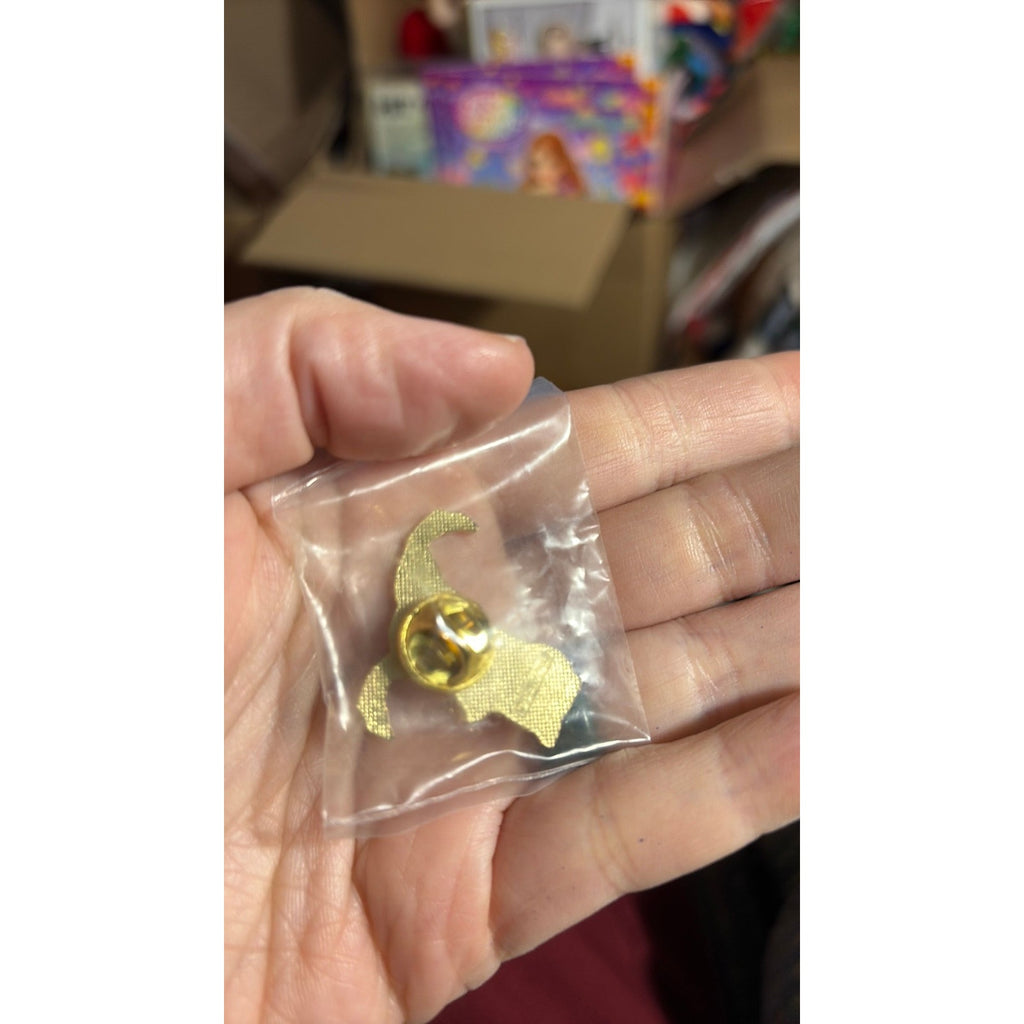 MCDONALDS DISNEY / PIXAR DR. PEPPER ‘DISNEYS A BUGS LIFE’ EMPLOYEE LAPEL PIN
