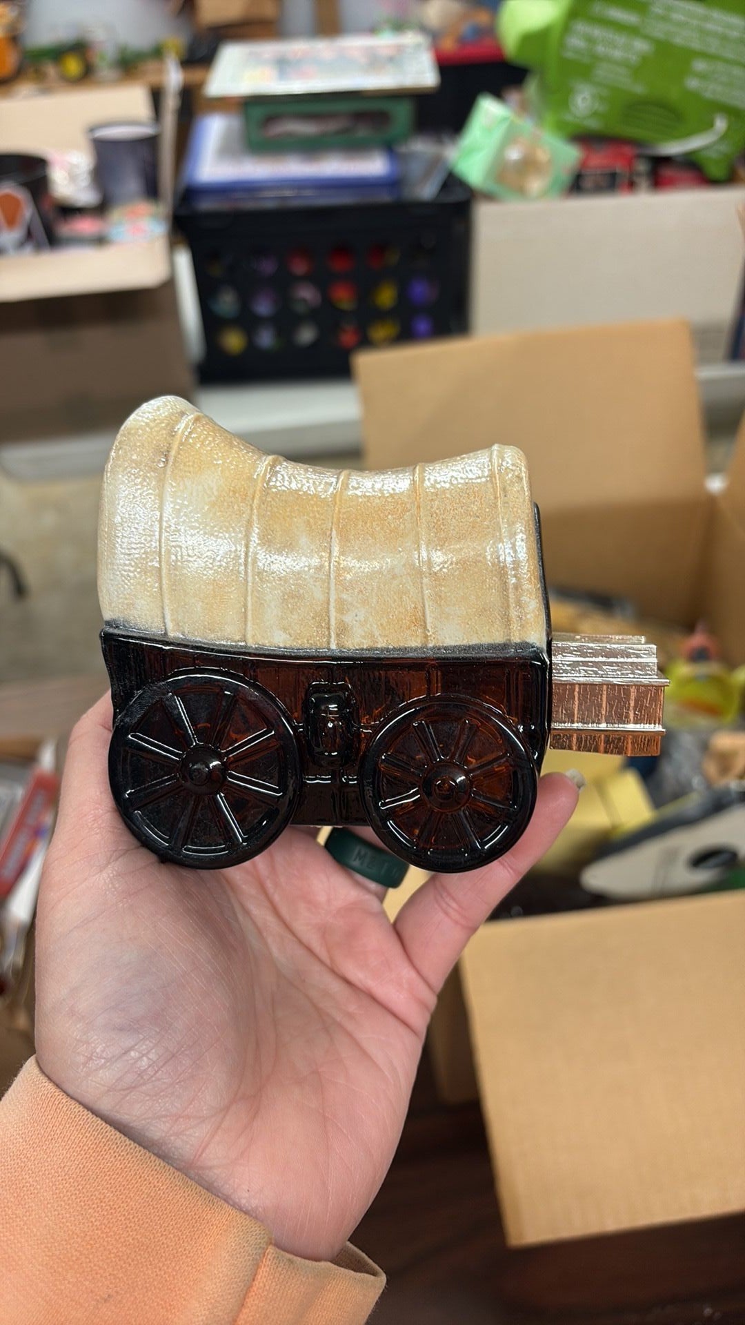 3B - Avon Log Conestoga Wagon Bottle. Wild Country Aftershave - 3B