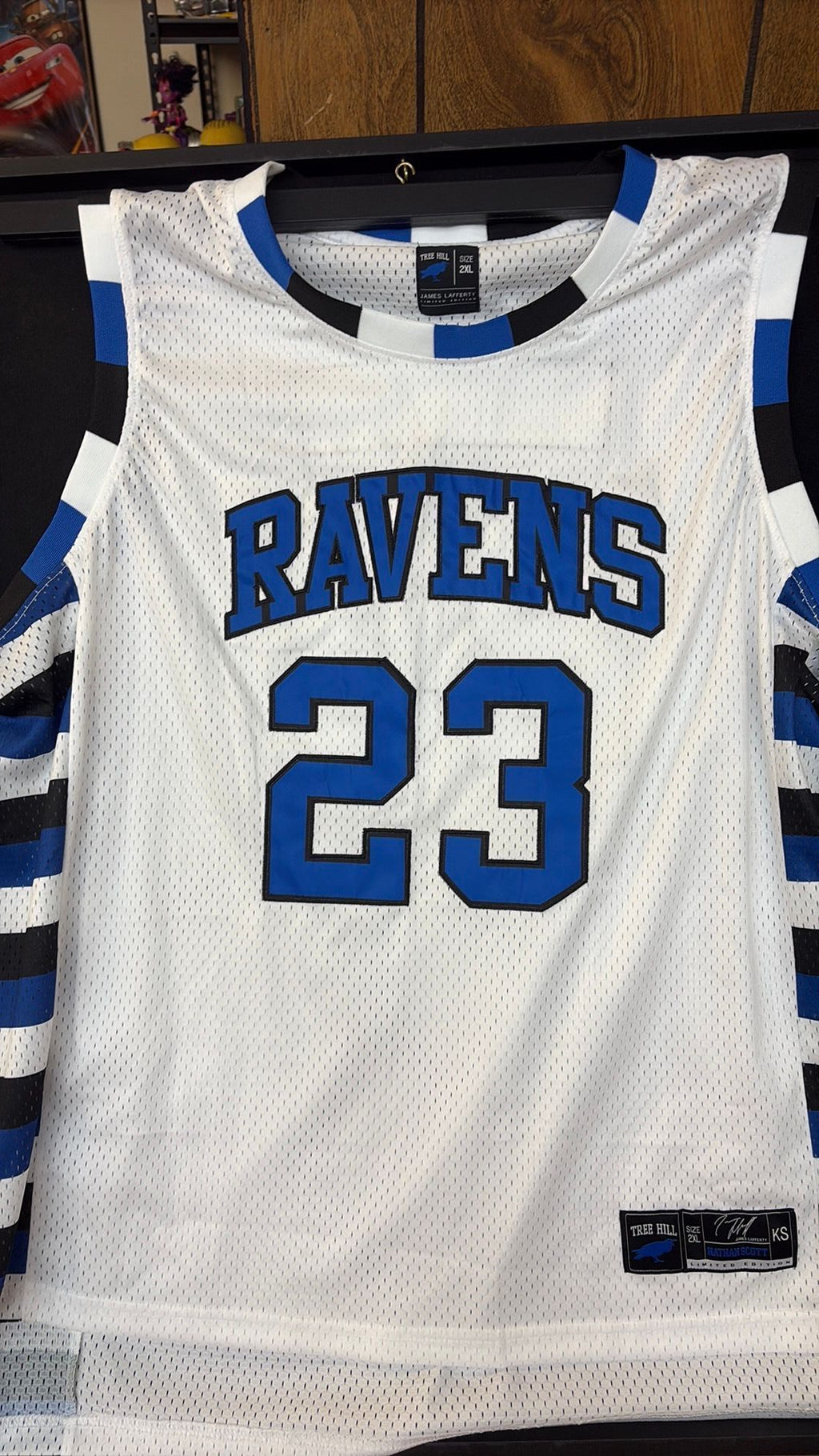 F- James Lafferty ‘One Tree Hill’ Autographed Jersey Nathan Scott #23 2XL