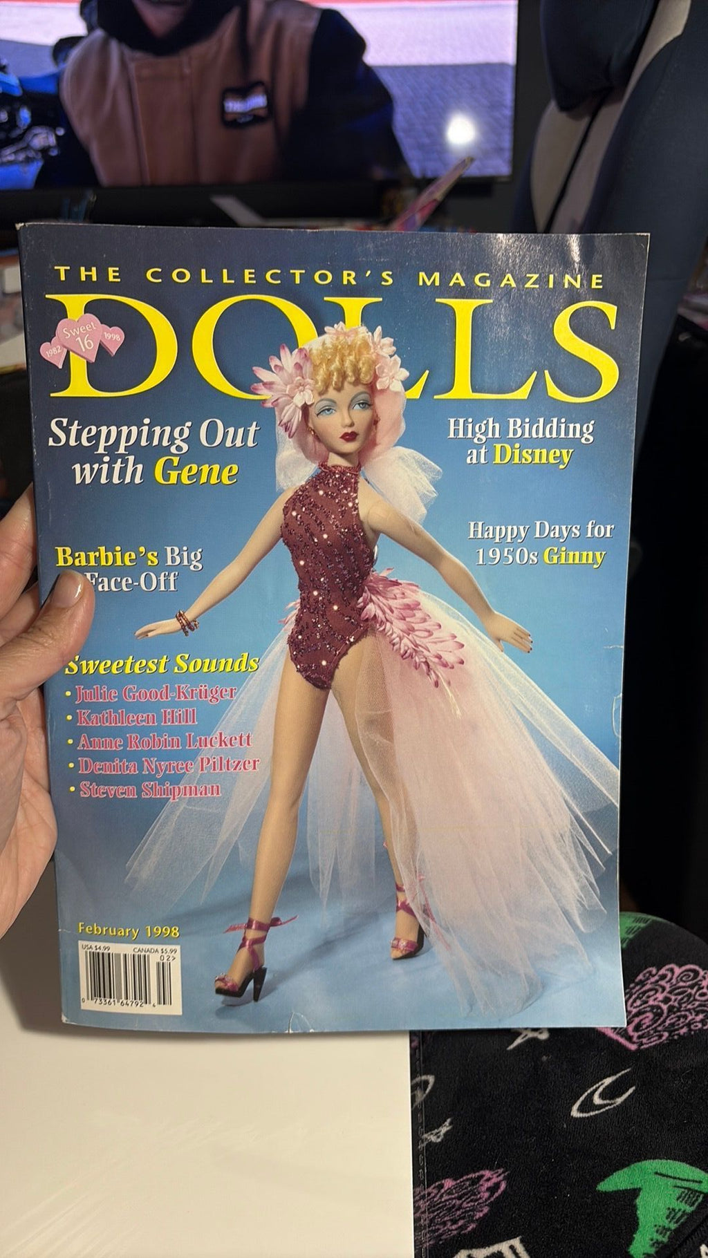 15C- Dolls The Collector's Magazine February 1998 Illustrated Paperback