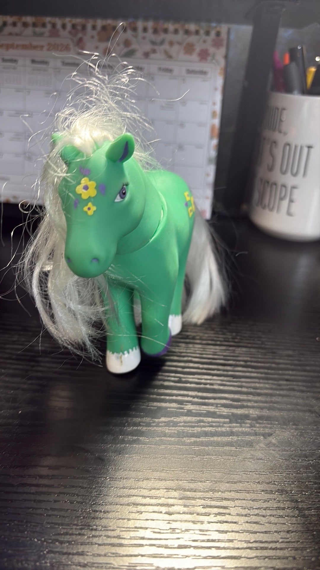 11B- VINTAGE 1984 LANARD TOYS Fakie Phoney PONY HORSE Green, Yellow Flowers