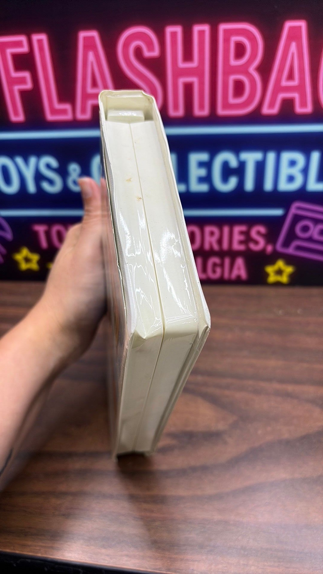 Walt Disney Home Video VHS Air Bud (1997) Family Comedy PG English NTSC