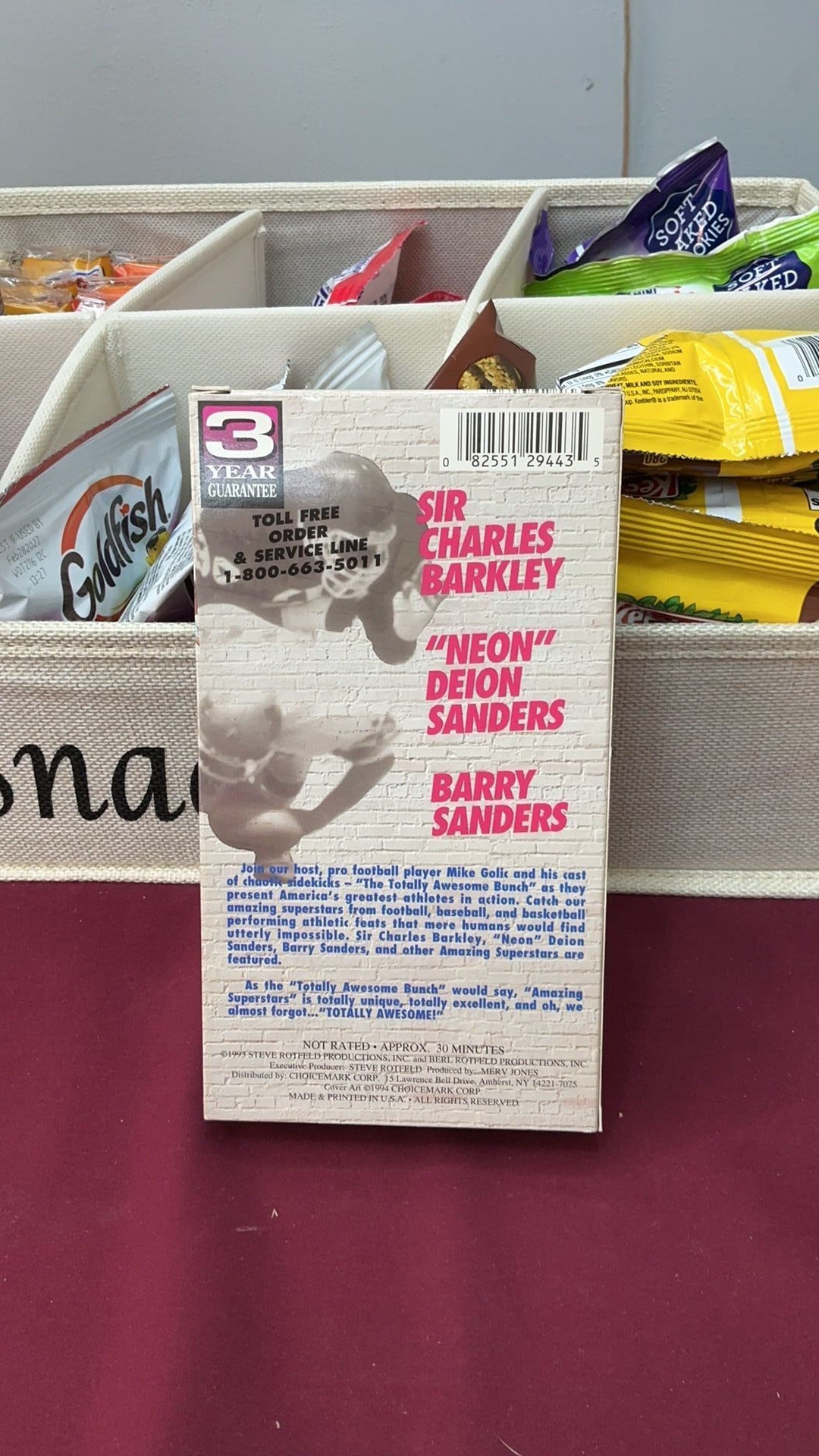 Totally Awesome Sports: Amazing Superstars (VHS, 1993)