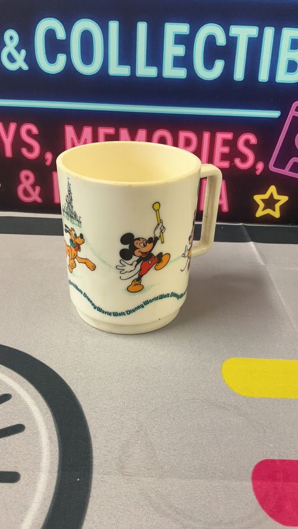 5B- Mickey Minnie Mouse Walt Disney World Deka Plastic Mug Cup 3.5" USA VTG - see photos
