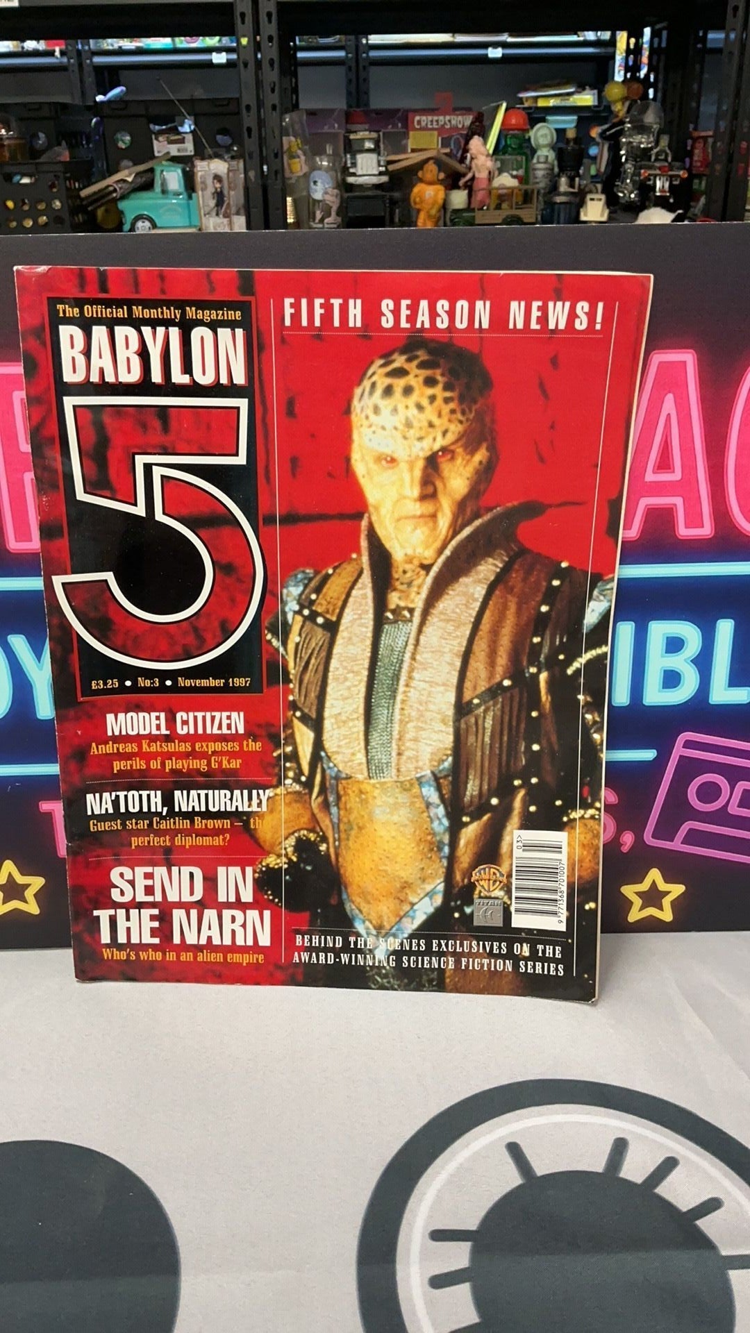 4B- Babylon 5 - No: 3 November 1997 Model Citizen