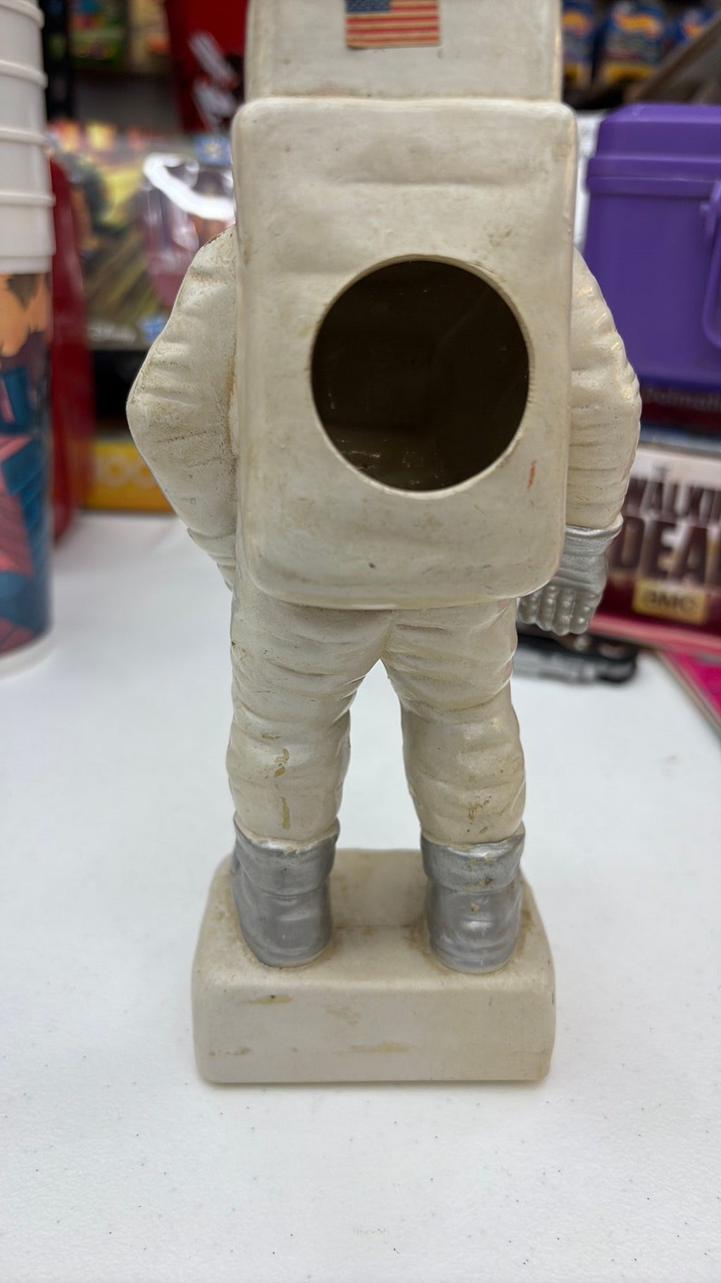 10C- Space Astronaut Bank Lyndon B Johnson Space Museum souvenir - has damage