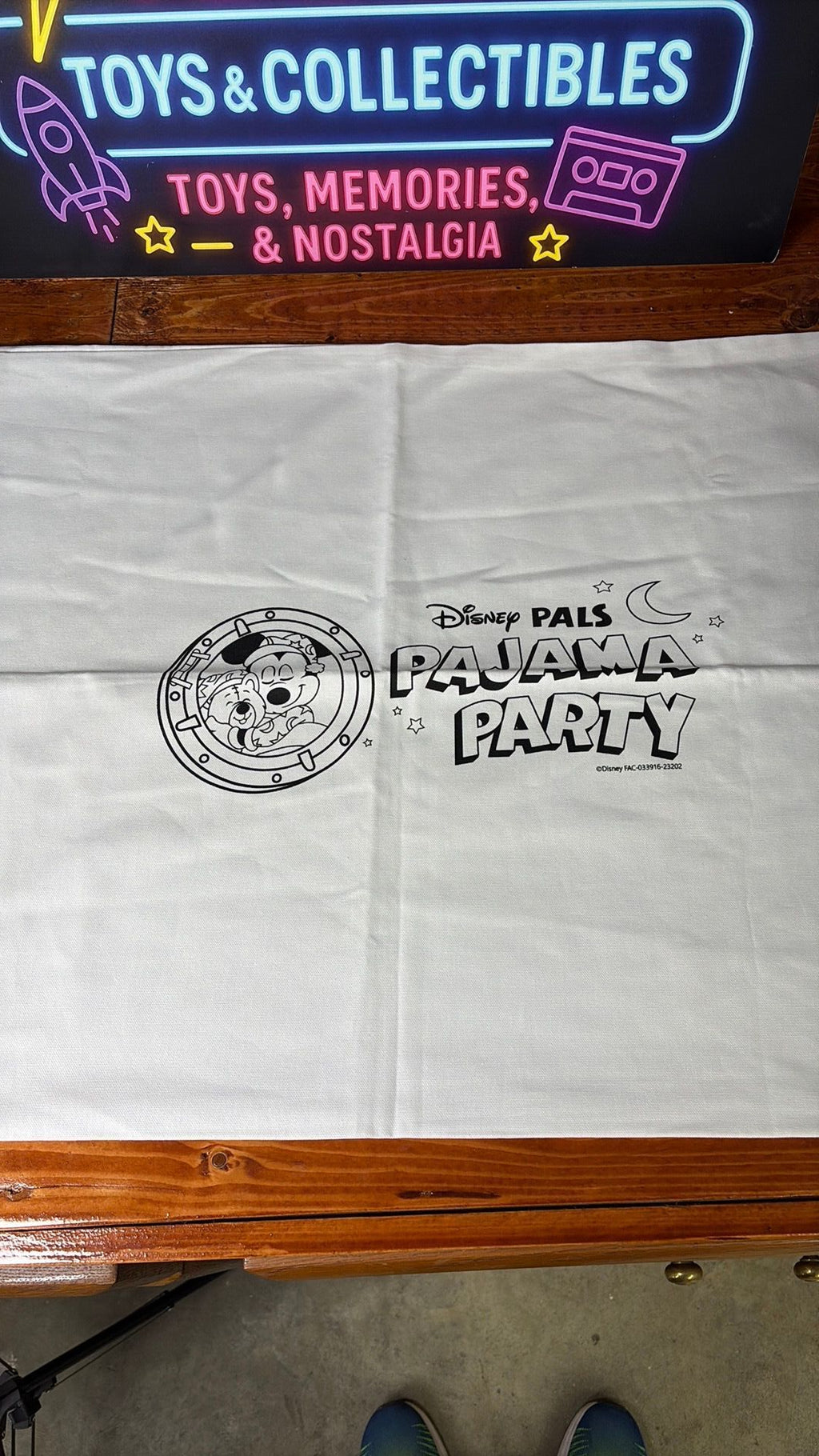 2B- Disney Pals Pajama Party Mickey Mouse Pillowcase Sobel Westex White Disney