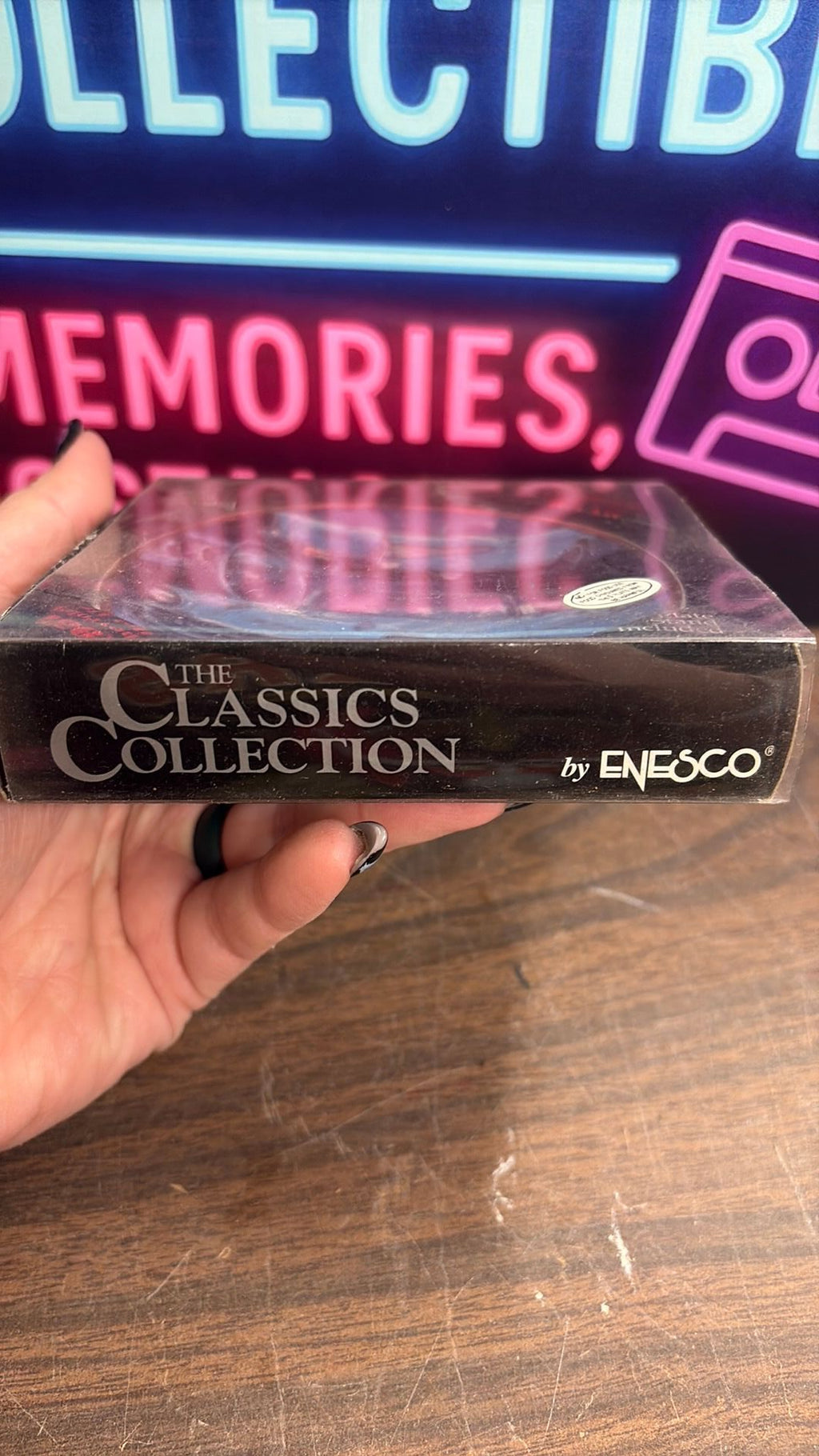 7C - 1994 ENESCO CLASSICS MINI COLLECTOR PLATE+STAND 1957 CHEVROLET BEL AIR BLUE NEW