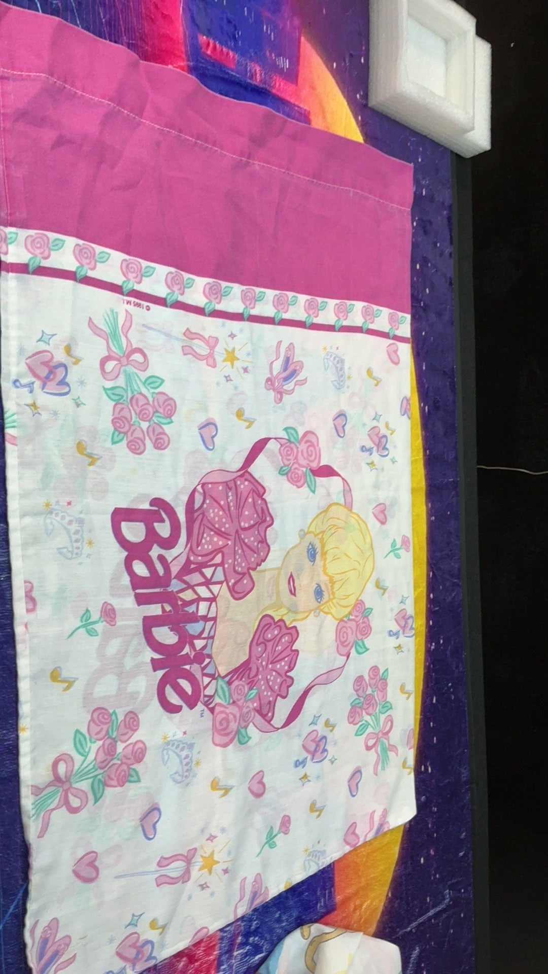 14C2- VTG BARBIE PILLOWCASE Standard 1995 Dan River USA Hearts Roses Pink White