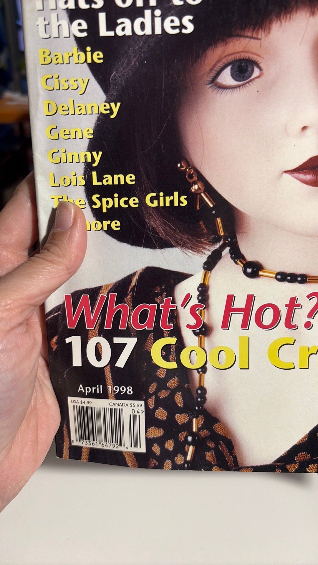 15C- Vintage Dolls The Collectors Magazine April 1998 What's Hot 107 Cool Creations