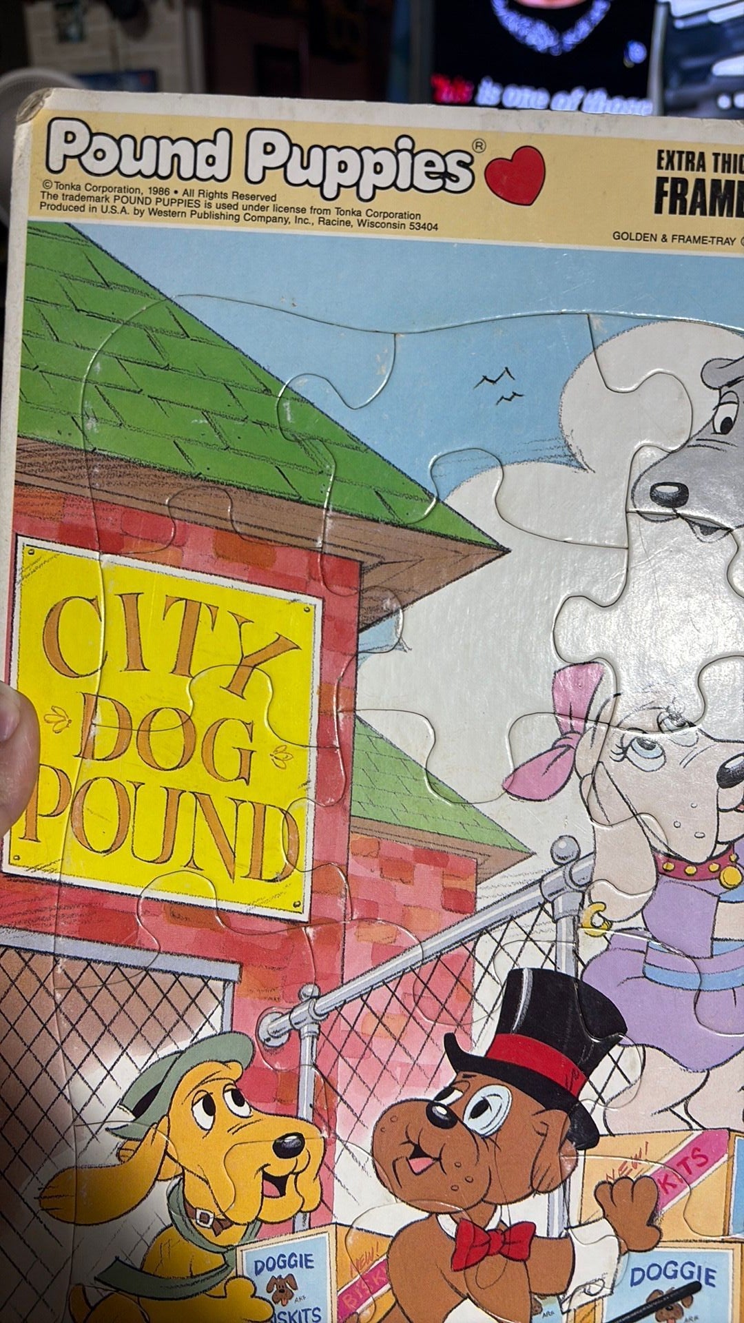 S1- Golden 1986 Pound Puppies Extra Thick Frame Tray Puzzle City Dog Pound
