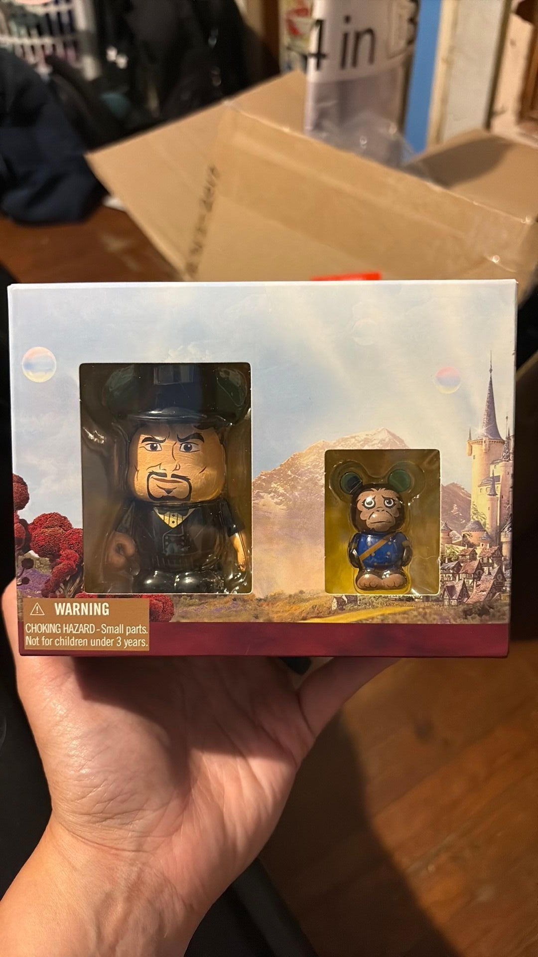 10B- Disney Vinylmation Oz the Great and Powerful 2 Figurines Oscar Diggs & Finley