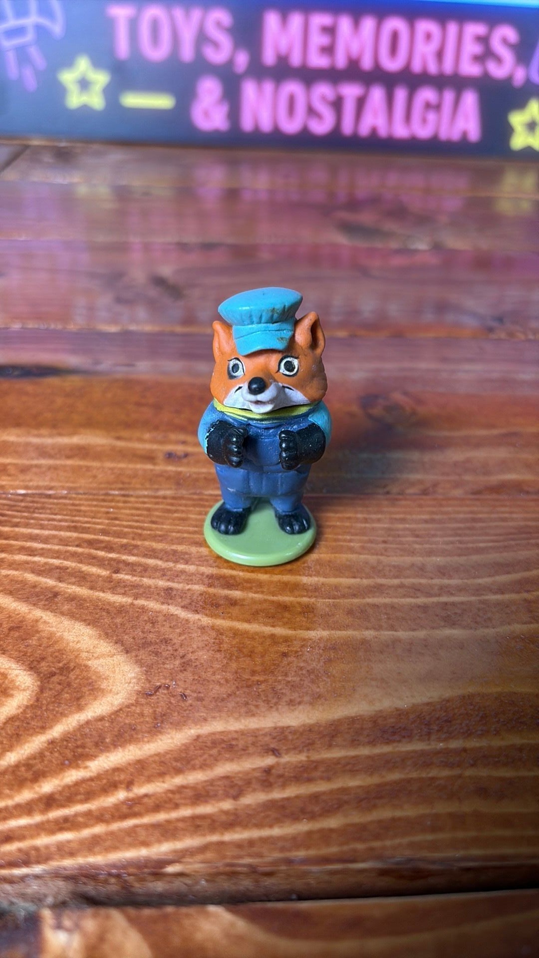 S1- Vtg PlaySkool Richard Scarry Lowly Puzzletown Train CONDUCTOR Dog Figure 1976