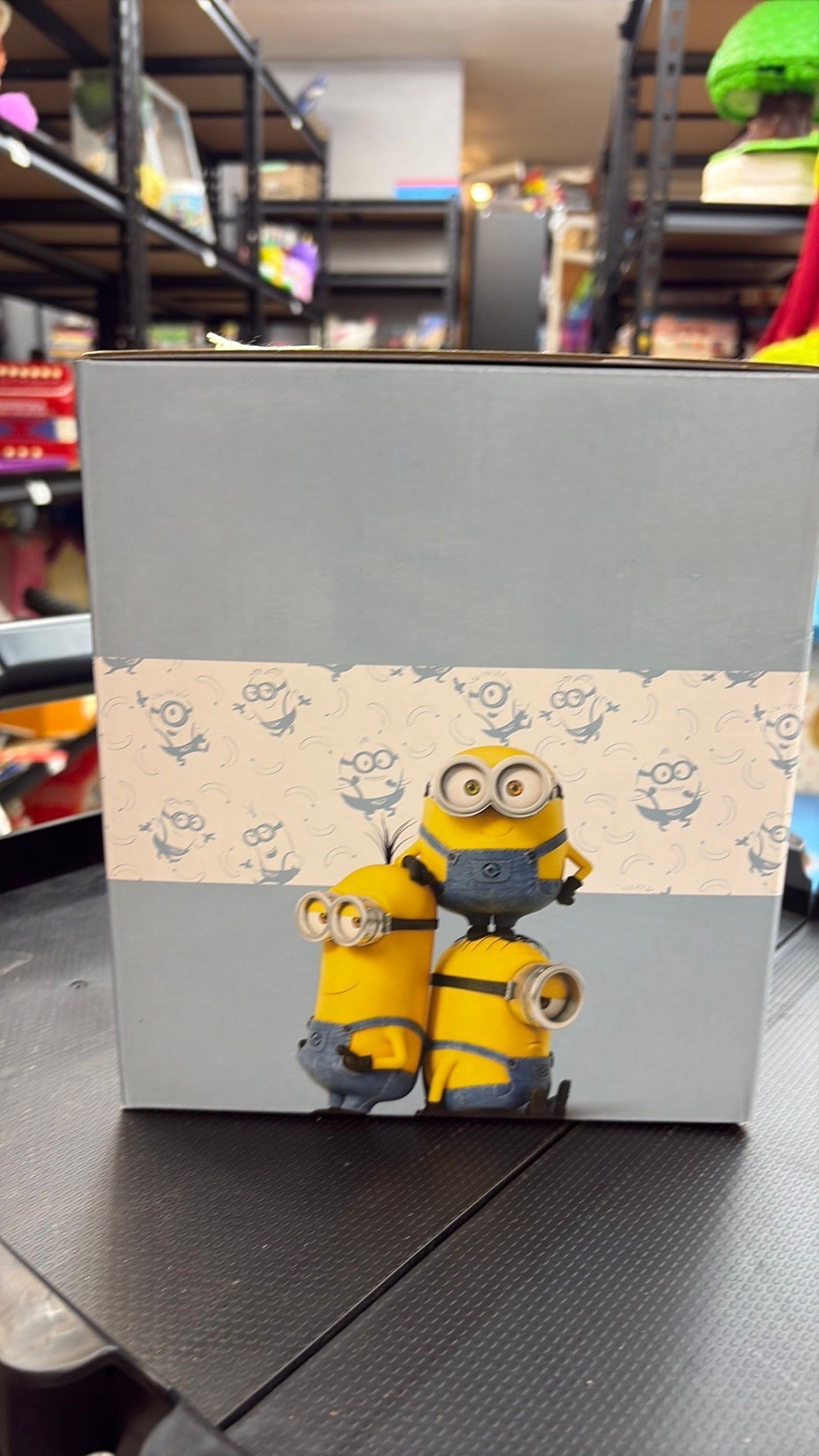 11D- Minions Scentsy Wax Warmer Full Size Illumination Despicable Me Tim NEW Retired