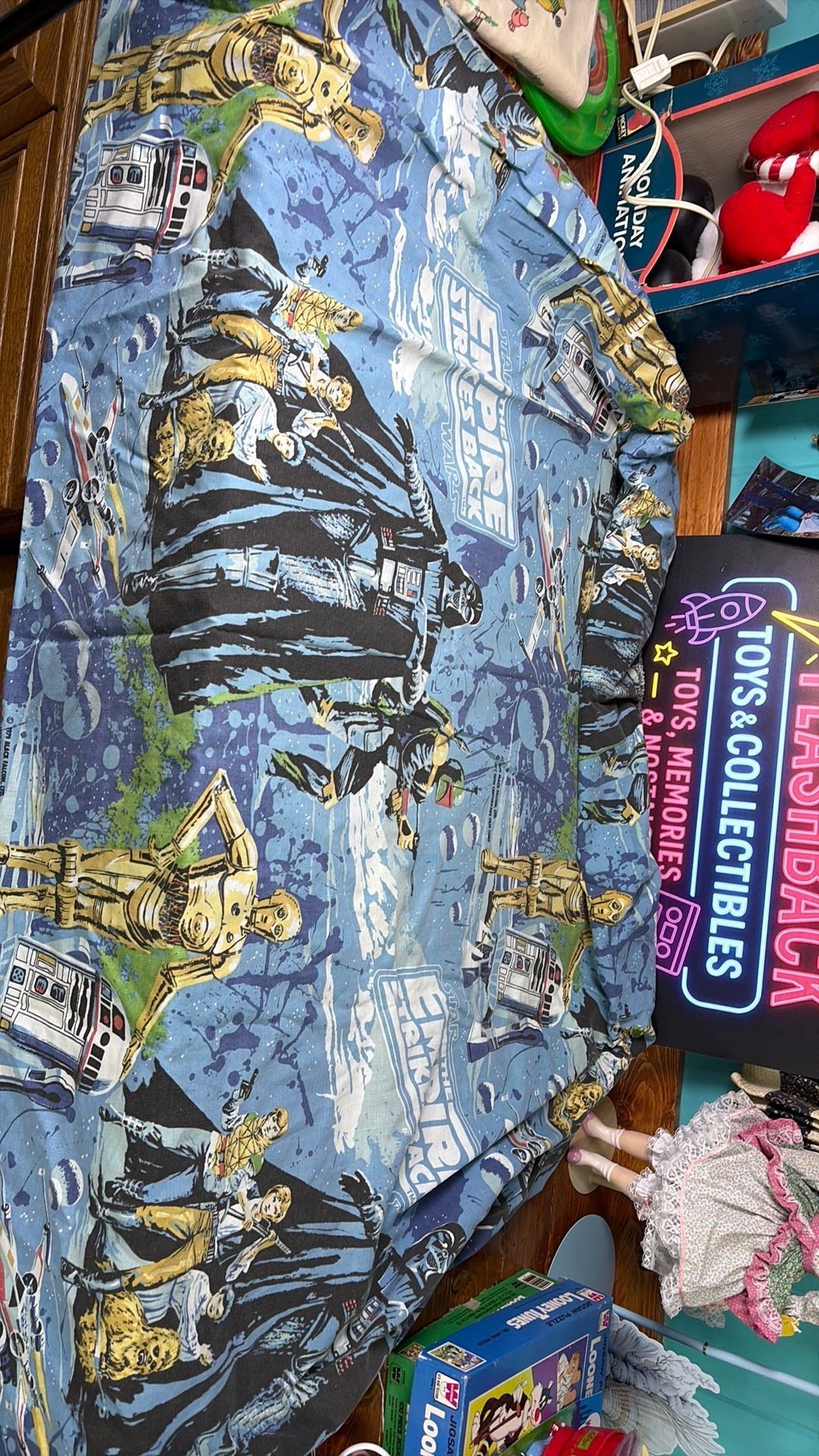 5C- Vintage 1979 Star Wars The Empire Strikes Back Twin Fitted sheet.