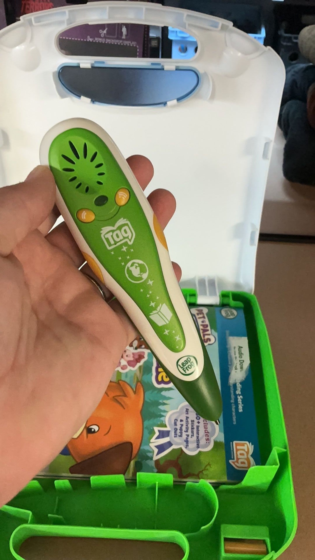 12B- 2011 Leapfrog Tag Learning System with Pen/Case/Books