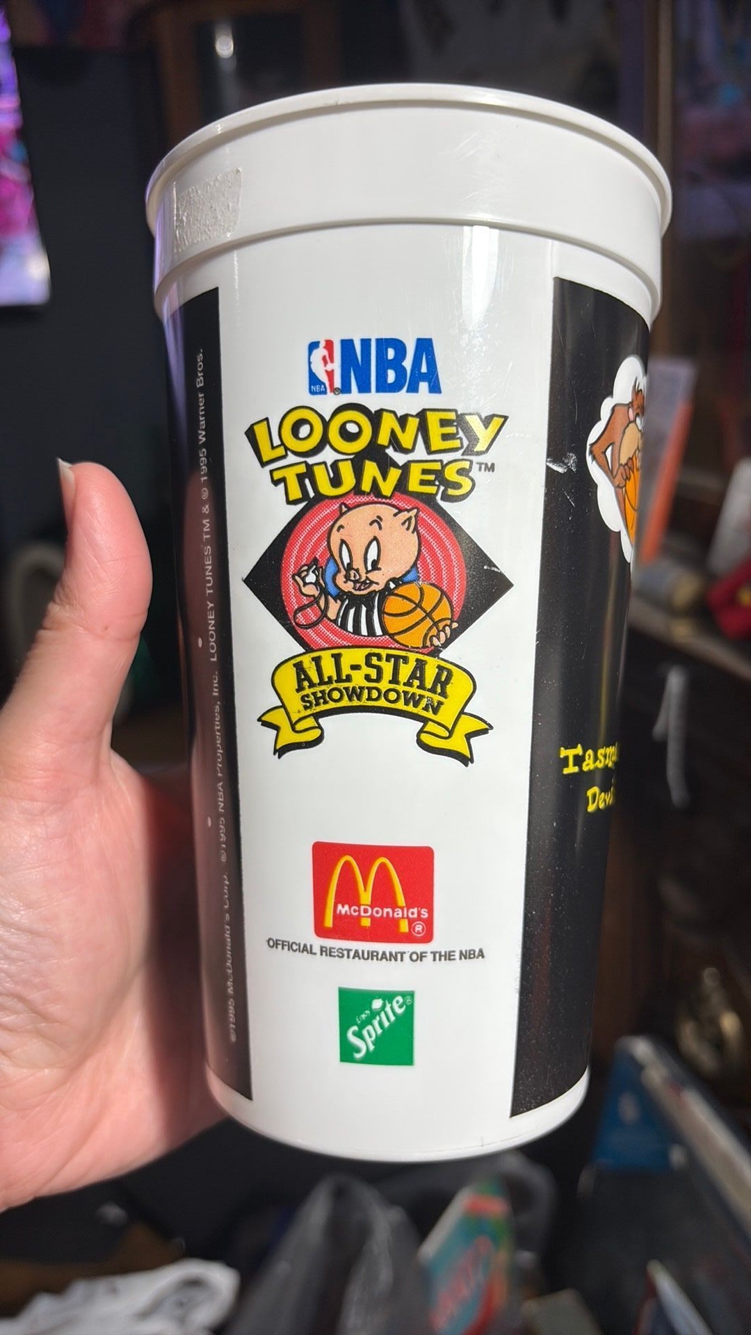 12B- CHARLES BARKLEY----MCDONALDS -LOONEY TUNES---TASMANIAN DEVIL--1995