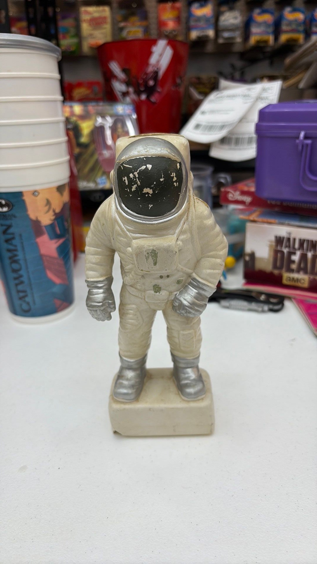 10C- Space Astronaut Bank Lyndon B Johnson Space Museum souvenir - has damage