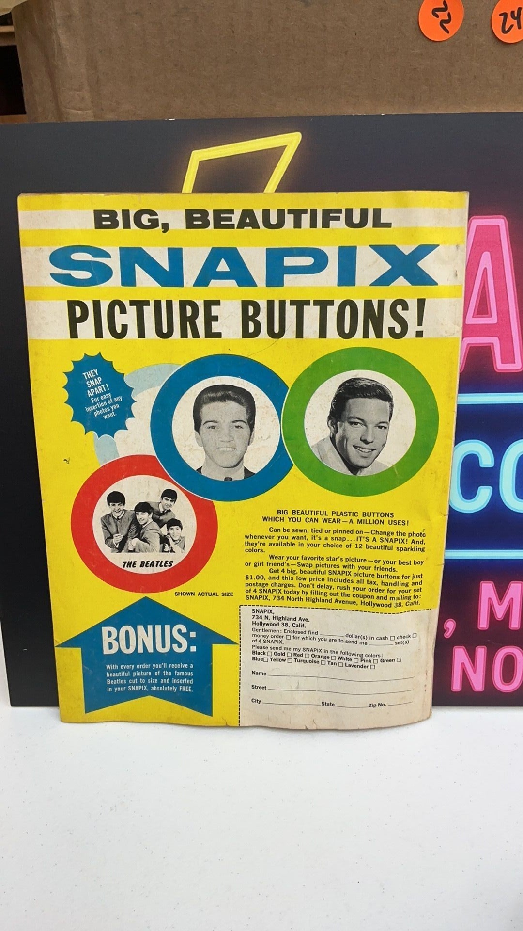 B3- 1964 Beatles, "TOP TEEN STARS" Magazine (Scarce / Vintage) - has some wear