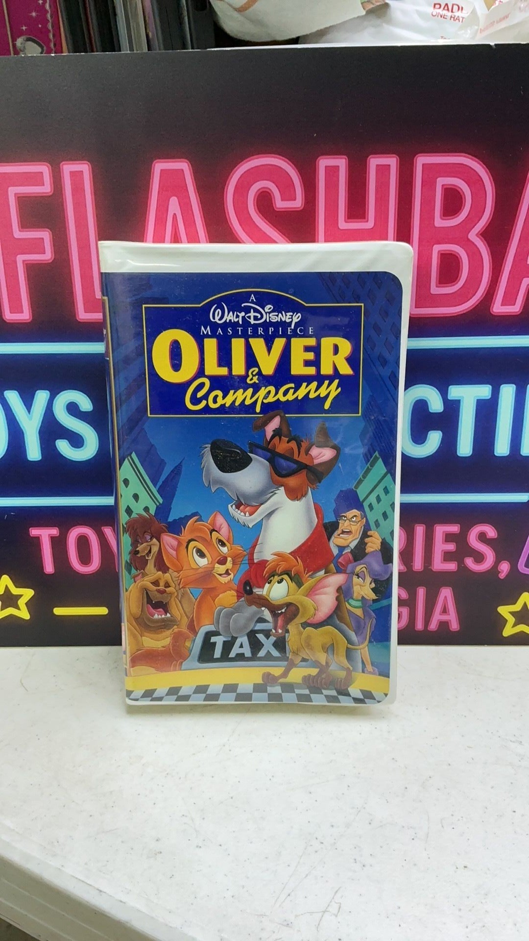 Oliver and Company (VHS, 1996) Masterpiece Collection Clamshell