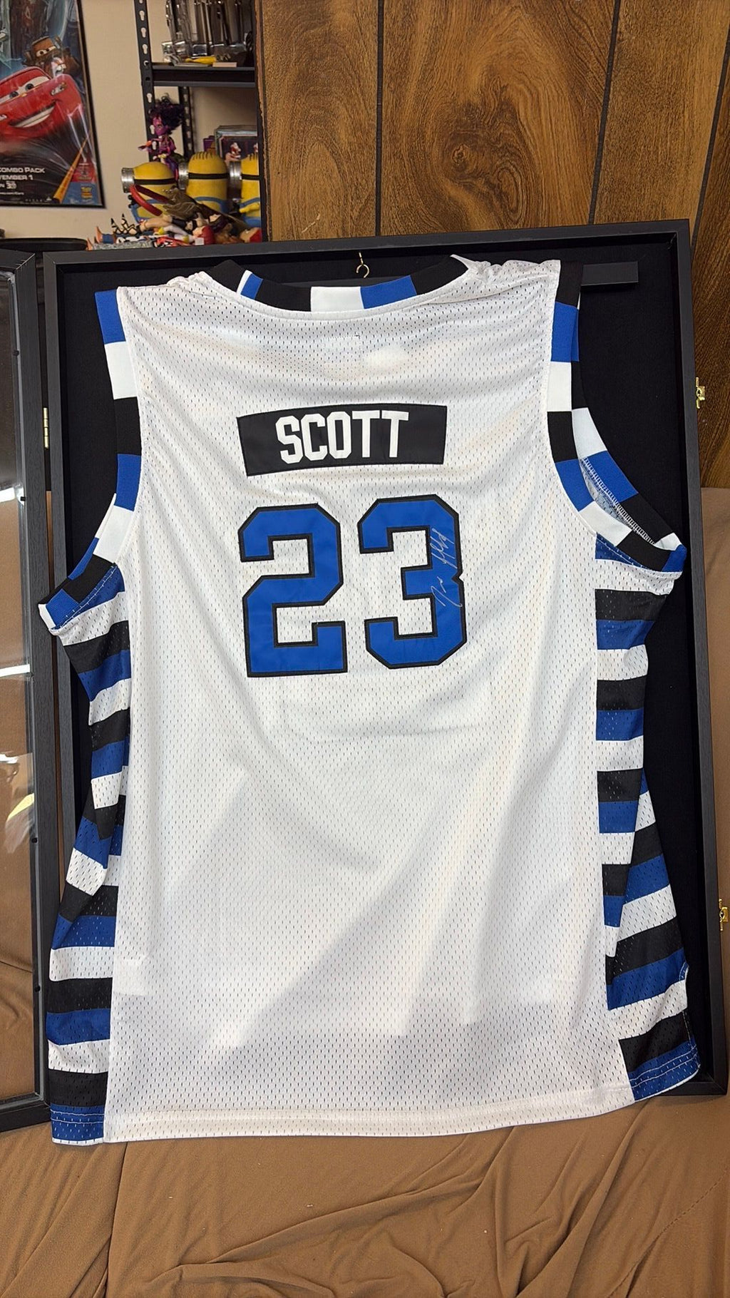 F- James Lafferty ‘One Tree Hill’ Autographed Jersey Nathan Scott #23 2XL