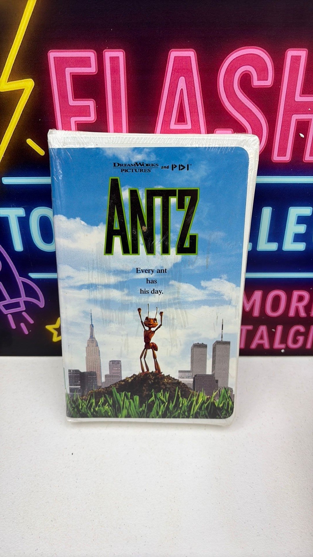 Antz (VHS, 1999, Clamshell) Factory Sealed