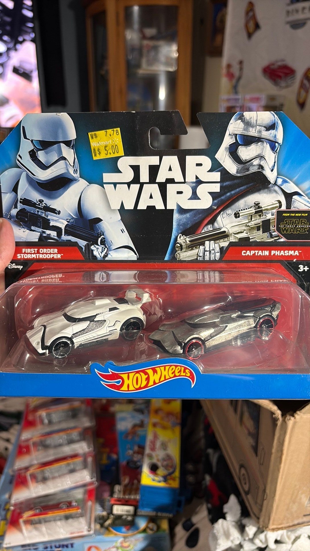 PR2- Hot Wheels First Order Stormtrooper Captain Phasma Star Wars 2-Pack Car New Box