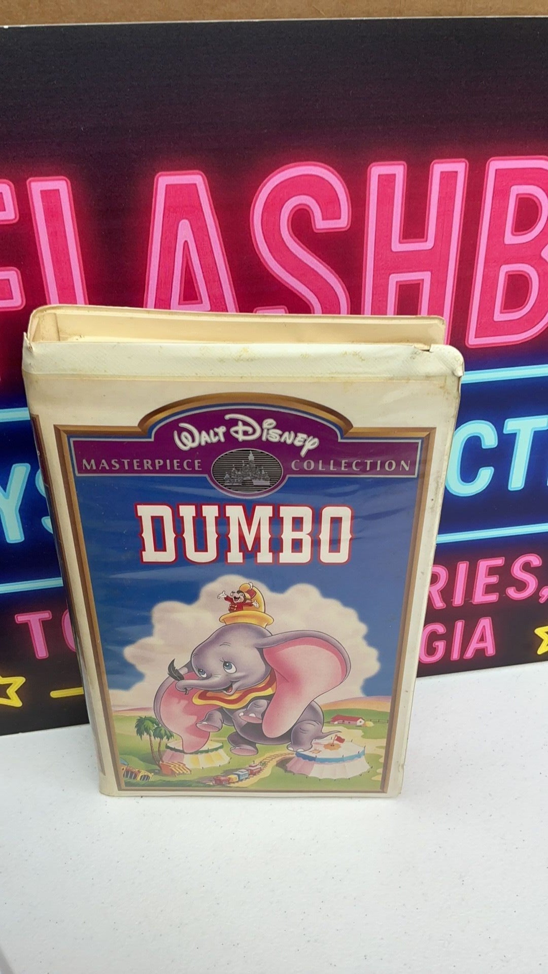V11- Walt Disney Masterpiece Collection Dumbo VHS Movie - see photos