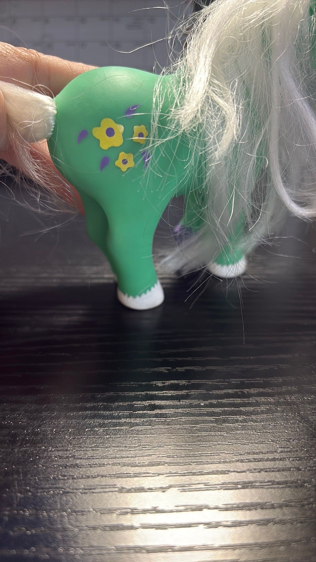 11B- VINTAGE 1984 LANARD TOYS Fakie Phoney PONY HORSE Green, Yellow Flowers