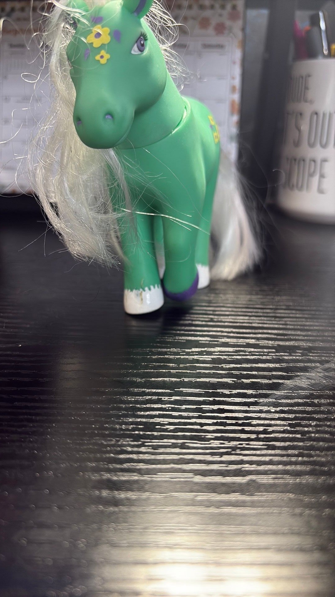 11B- VINTAGE 1984 LANARD TOYS Fakie Phoney PONY HORSE Green, Yellow Flowers