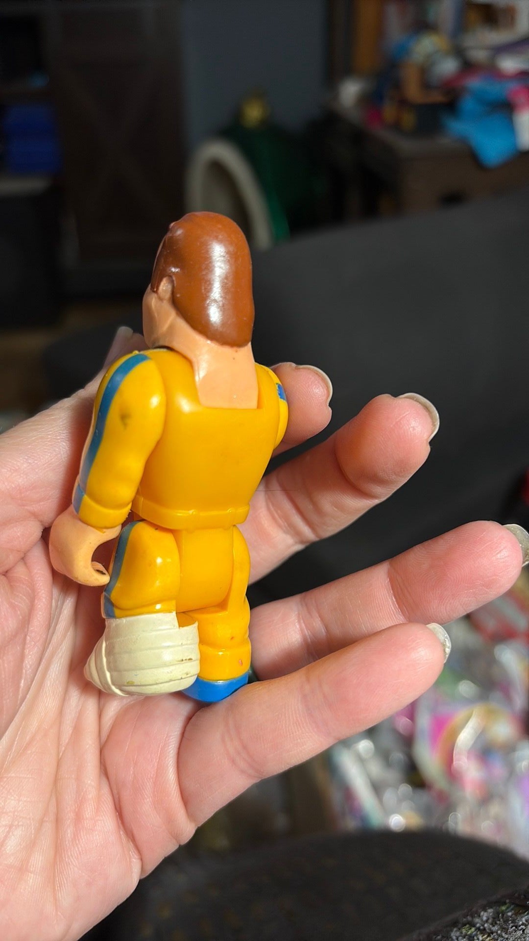 11B- 1981 Fisher Price Husky Helper Injured Man Action Figure Hopital Patient 3” Cast