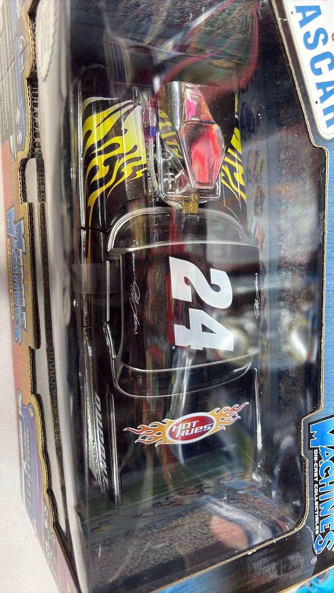 7A - Jeff Gordon 1957 CHEVY BEL AIR MUSCLE MACHINES 1/24 Hot Hues