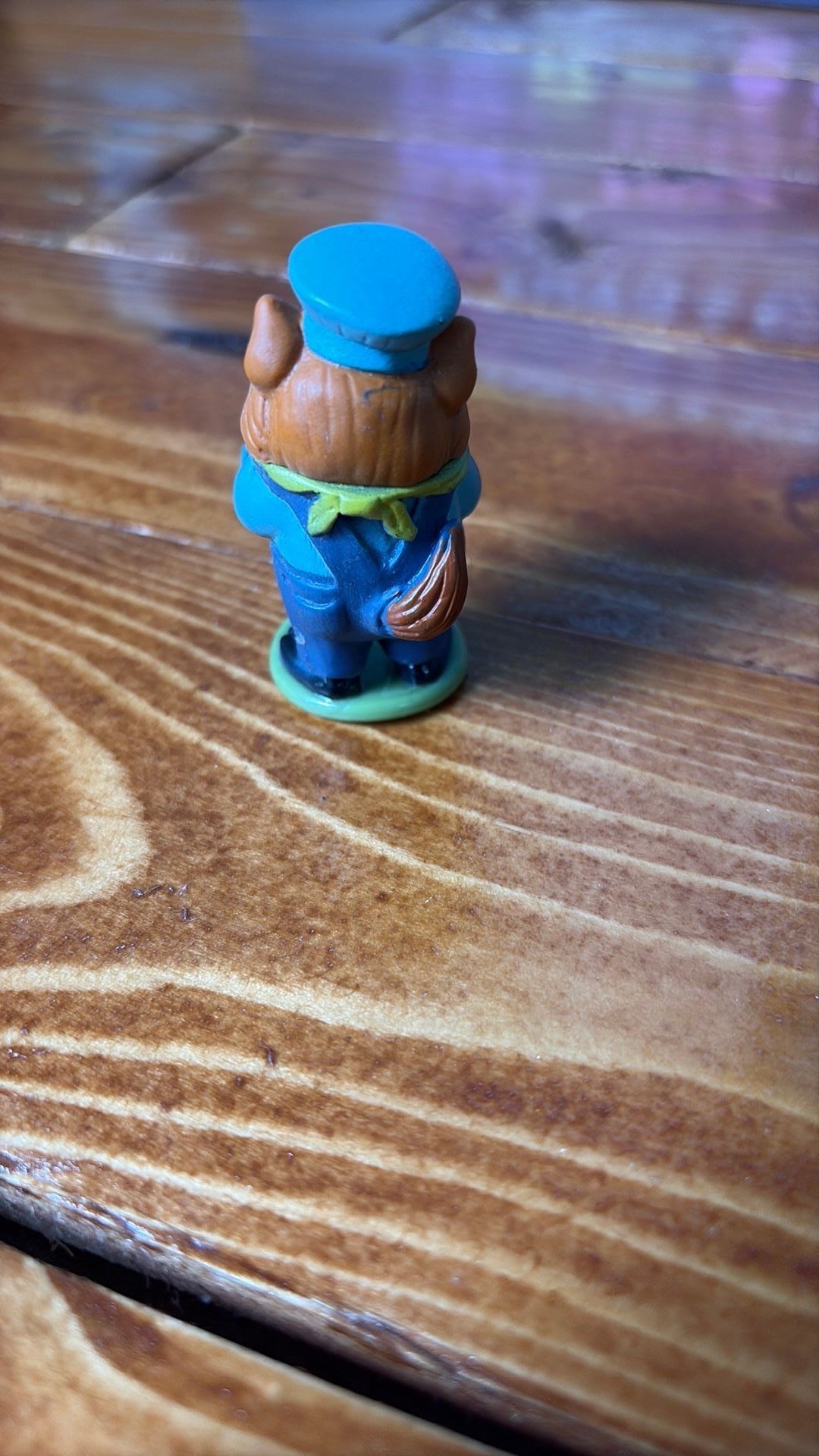 S1- Vtg PlaySkool Richard Scarry Lowly Puzzletown Train CONDUCTOR Dog Figure 1976