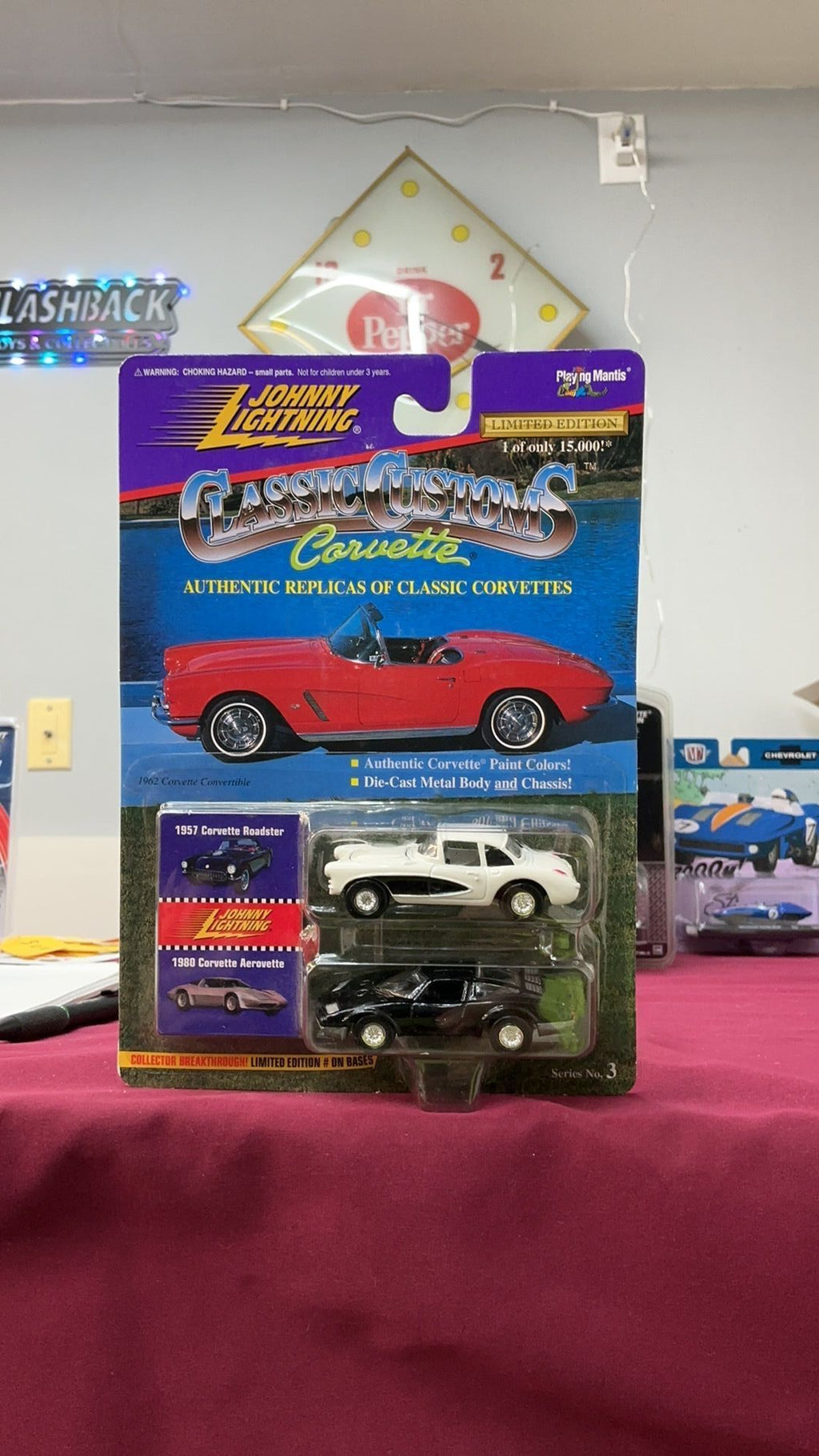 PW-1 Johnny Lightning - Classic Customs Corvette - 1957 roadster and 1980 Areovette