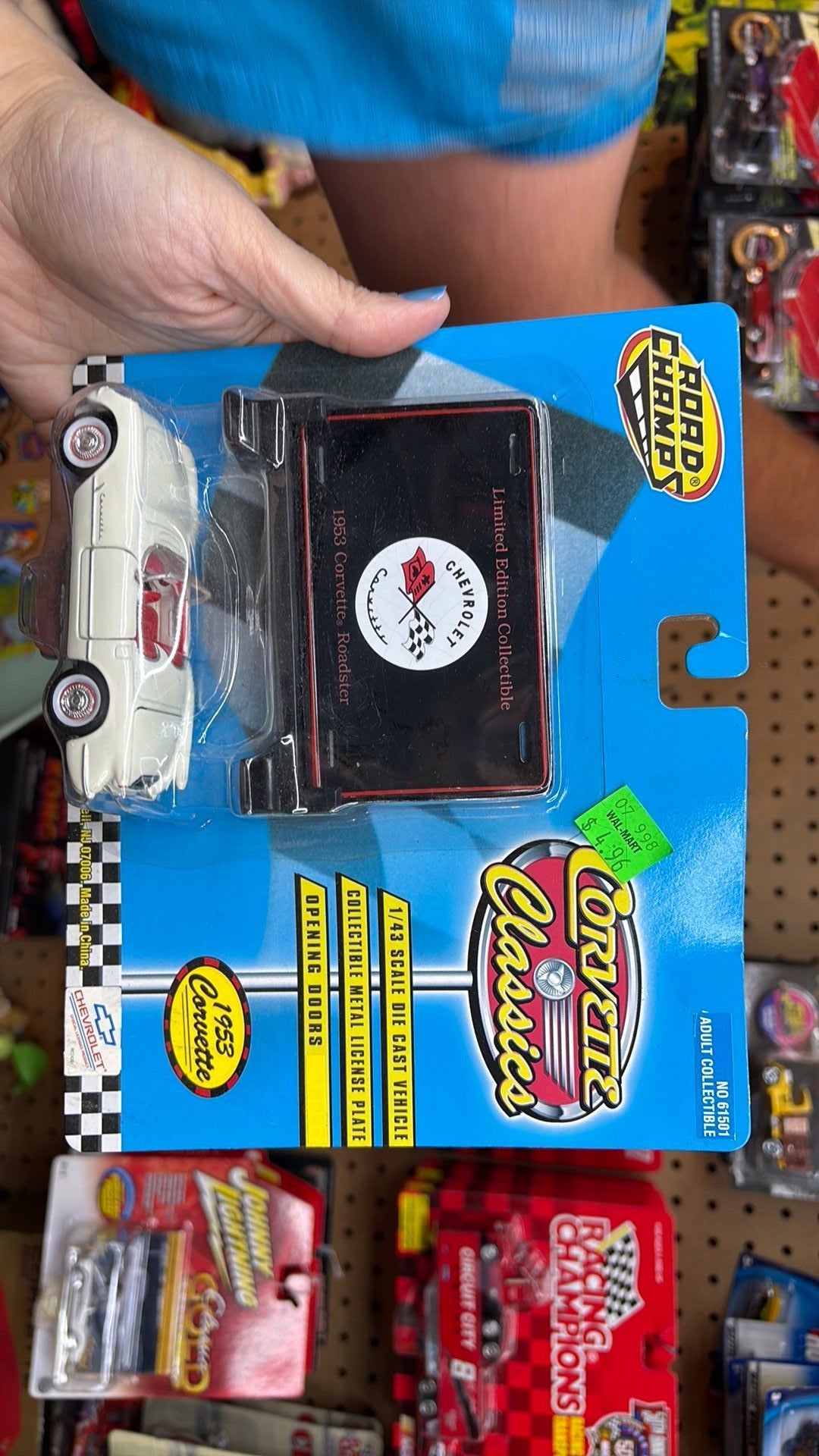 69 ROAD CHAMPS 1/43 DIE-CAST SEALED 1953 CORVETTE COLLECTIBLE CAR & LICENSE PLATE