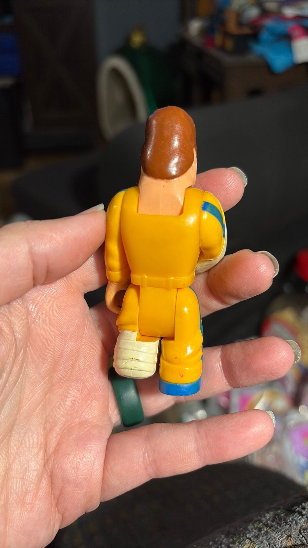 11B- 1981 Fisher Price Husky Helper Injured Man Action Figure Hopital Patient 3” Cast