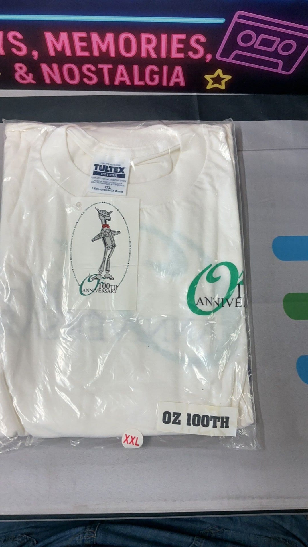 4C- the wizard of oz 100th anniversary  Oz Central Official Licensed Apparel T Shirt 2XL - OZ 100th