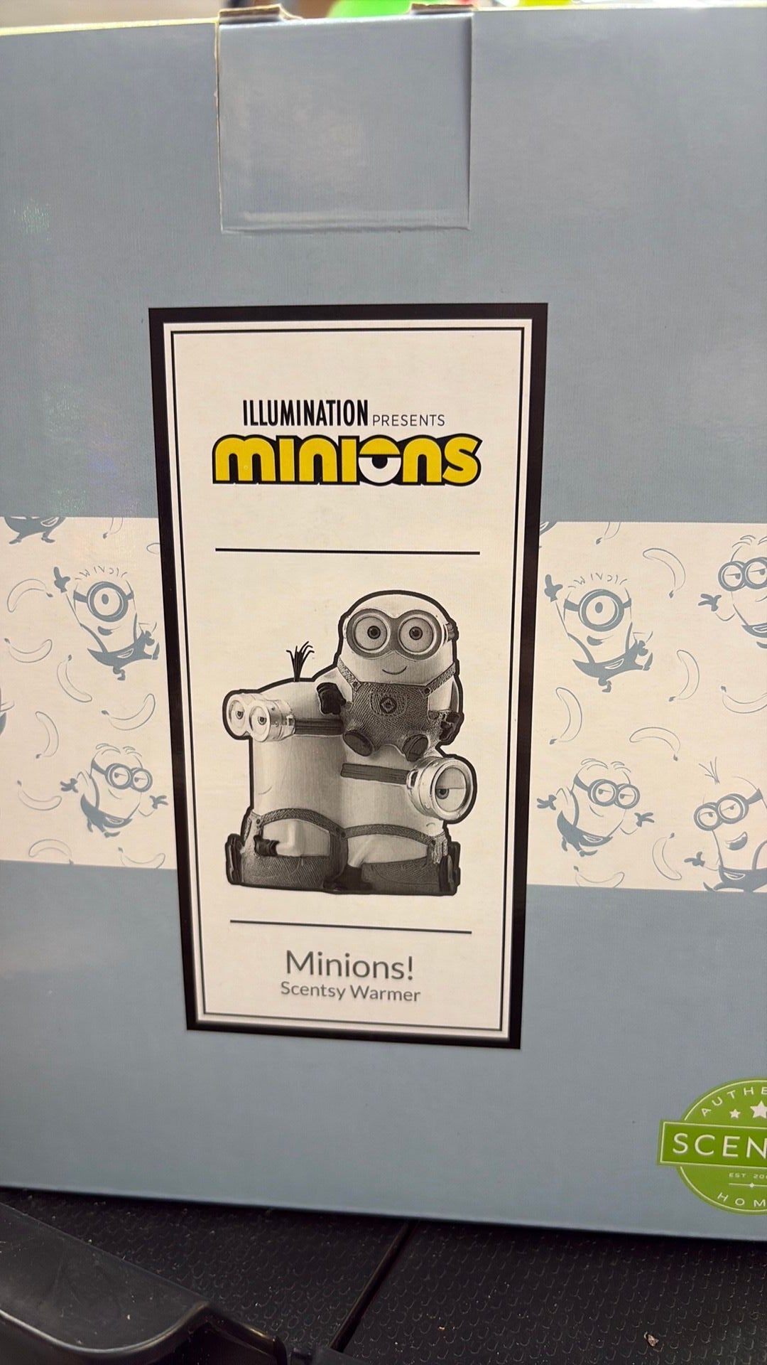 11D- Minions Scentsy Wax Warmer Full Size Illumination Despicable Me Tim NEW Retired