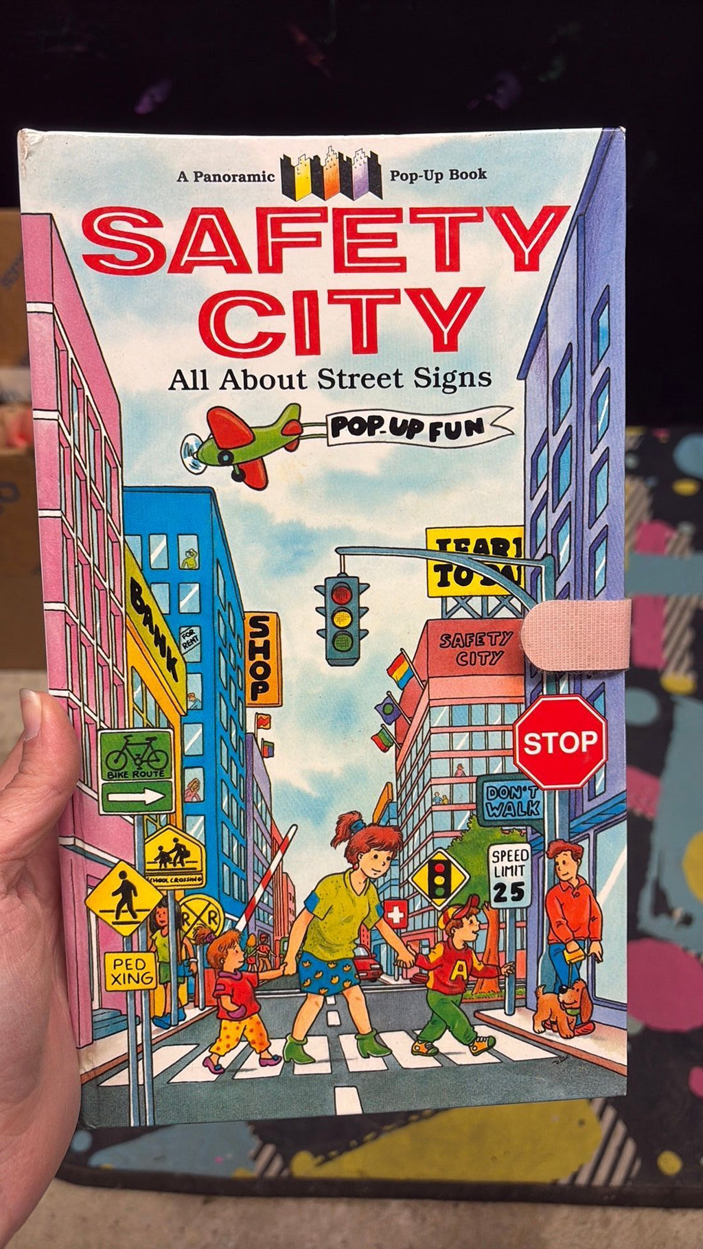 4B - Panoramic Pop-Up Book " Safety City " Kids Books Inc. 1996 Compass Productions