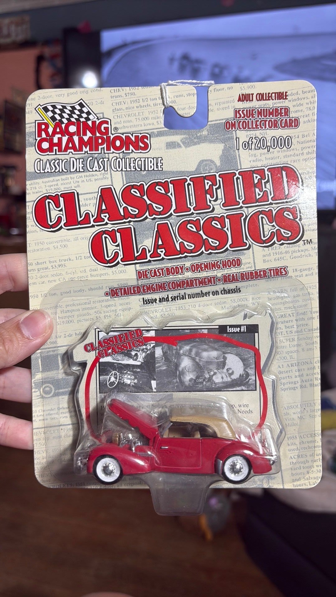 61 1999 Racing Champions Classified Classics Issue #1 '37 Cord Phaeton Sedan NEW