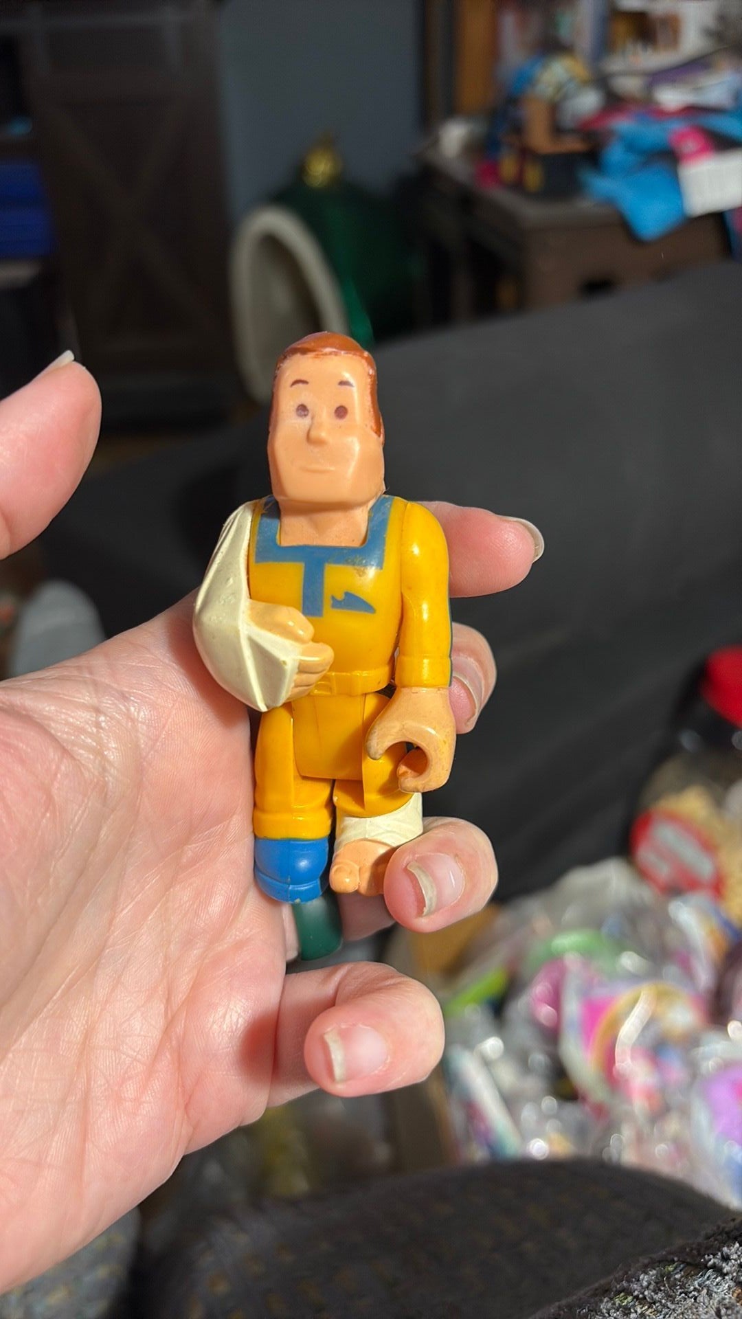 11B- 1981 Fisher Price Husky Helper Injured Man Action Figure Hopital Patient 3” Cast