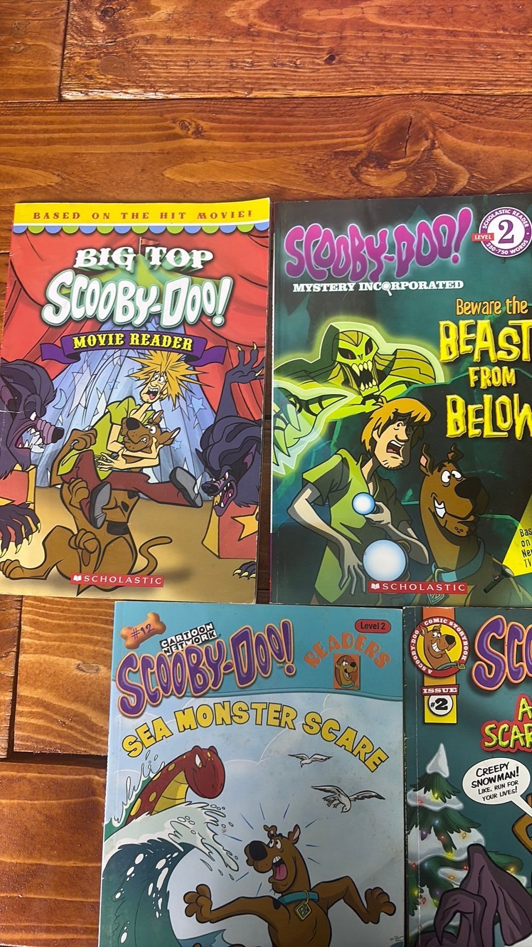 B1- Scooby Doo Paperback Book lot of 5