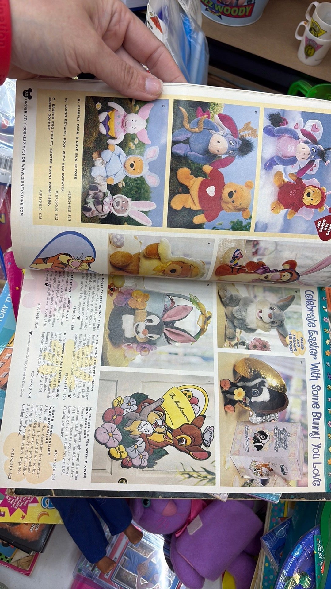 B3- 1999 Valentines Day Disney Catalog Mickey Minnie Kiss Mouse Toy Story 2 Vintage