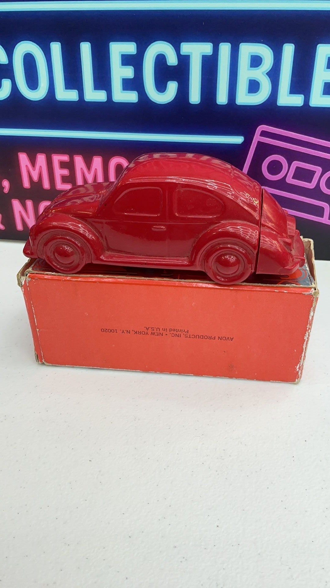11C- Volkswagen Beetle Avon Decanter Bottle  After Shave Full Wild Country New In Box orange box